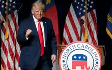 Ông Trump rời "đại bản doanh" Florida, tuyên bố Mỹ đang tụt lùi