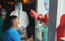 Ki ốt lấy mẫu xét nghiệm Covid-19 giúp nhân viên y tế tránh nóng: Chuyên gia chỉ ra 2 nhược điểm khiến khó áp dụng