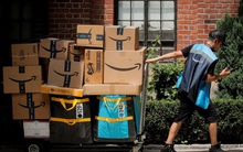 Amazon bị tố chèn ép đối tác bằng điều khoản vô lý: Nếu muốn 1 hợp đồng béo bở, hãy đưa cho tôi một phần công ty!