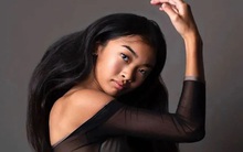 Cô gái 18 tuổi mang dòng máu "tam quốc" vừa đỗ "ĐH Harvard trong lĩnh vực nghệ thuật": Cuộc sống tự kỷ luật gây chấn động thế giới với 4 chiếc đồng hồ đánh thức mỗi ngày