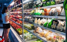 Người Hà Nội xoay sở khi khó kiếm shipper