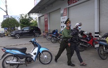 CLIP: Khống chế kẻ gây rối tại chốt kiểm soát dịch