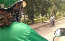 Chuyện của một tài xế GrabBike mùa dịch: Một ngày chỉ còn chạy 15 cuốc, thu nhập giảm một nửa