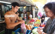 Tốt nghiệp ĐH, thay vì xin việc văn phòng, anh chàng mở quầy bán rau, kiếm tiền tỷ mỗi năm và triết lý: "Bỏ qua được thể diện, bạn mới trở nên bản lĩnh và giàu có"