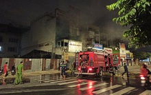 TP.HCM: Căn nhà cháy dữ dội trong thời điểm cách ly xã hội theo Chỉ thị 16