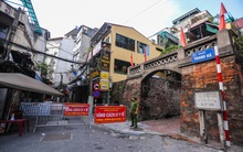 CLIP: Cuộc sống của người dân 2 con phố ở trung tâm Hà Nội bị cách ly hiện ra sao?