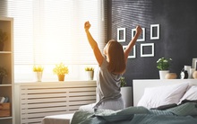 7 động tác nên làm ngay trên giường khi vừa thức dậy, chỉ mất 5-10 phút nhưng ngăn ngừa được rất nhiều bệnh tật