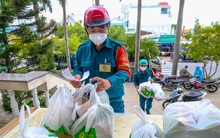 Nhiều siêu thị chủ động tìm phương án giao hàng cho người dân