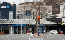 Biến thể Delta thay đổi cuộc chiến chống Covid-19: Chọn loại bỏ hay sống chung với virus?