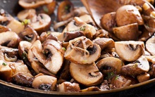 5 loại thực phẩm dễ bị biến chất nếu để qua đêm, không ăn hết thì nên bỏ ngay chứ đừng tiếc mà giữ lại