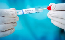 Một bác sĩ bất ngờ trở thành tỷ phú nhờ Covid-19