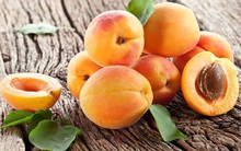 Ai thích ăn quả hạch như quả mơ, mận... cũng cần biết: hạt quả hạch không phải là món ăn cho sướng miệng!