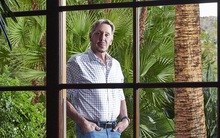 Con đường xây dựng khối tài sản 117 tỷ USD của tỷ phú từng ‘tuyên chiến’ với Bill Gates