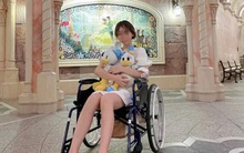 Góc khó hiểu: Giới trẻ Trung Quốc thuê xe lăn ở Disneyland vì... lười đi bộ?