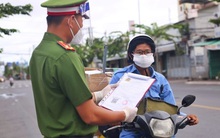 Tại sao có tình trạng 50 F0 ở TPHCM vẫn được cấp giấy đi đường?