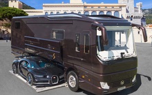Thú chơi mobihome xa xỉ hết nấc của giới siêu giàu: Nội thất như căn hộ hạng sang, giấu nguyên chiếc Bugatti Chiron 3 triệu USD dưới gầm