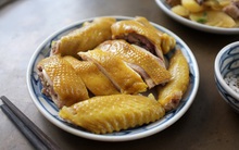 Cái kết không ngờ khi "soi thịt gà luộc để qua đêm dưới kính hiển vi" và 4 lưu ý khi tiêu thụ thịt gà để sức khỏe không phải trả giá đắt