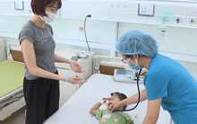 Viêm cơ tim ở trẻ: Từ cơn sốt nhẹ trẻ có thể rơi vào hôn mê nguy kịch, bác sĩ khuyến cáo cha mẹ cách phòng bệnh cho con