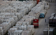 Chuỗi cung ứng toàn cầu lại 'run rẩy' dù hàng loạt nút thắt vẫn chưa được tháo gỡ: Một cuộc khủng hoảng đang bùng lên ở Trung Quốc