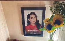 Hình ảnh bàn thờ đơn sơ của Phi Nhung được em trai chia sẻ