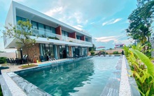 Người Hà Nội rục rịch 'bung lụa', resort đẹp vùng ven đã 'cháy hàng' dịp cuối tuần