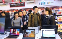 Doanh số máy tính bảng, laptop… tăng phi mã mùa "tựu trường" online: FPT Shop, CellphoneS, Digiworld dù hưởng lợi vẫn bị gặp khó khăn về vận chuyển