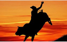 Yuanta: "Kinh tế mở cửa trở lại là điểm hỗ trợ cho thị trường, VN-Index có thể trở lại vùng đỉnh lịch sử 1.400 điểm trong tháng 9"