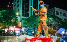 Hơn 4 tấn rác thải ngập trắng phố đi bộ Nguyễn Huệ sau đêm Countdown rực rỡ