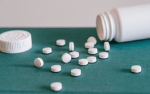 Thực trạng đáng buồn của giới trẻ Nhật Bản: Mang trên mình gánh nặng tâm lý chồng chất và dần trở nên nghiện… thuốc ho