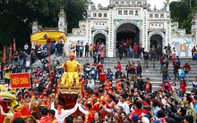 Chủ tịch Hà Nội: Dừng các lễ hội, hoạt động tập trung đông người dịp Tết