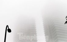 Ngỡ ngàng hình ảnh Hà Nội sương giăng khắp lối như Sa Pa