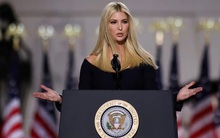 Tròn 1 năm hậu Nhà Trắng, hai tiểu thư nhà Trump có cuộc sống thay đổi hoàn toàn: Nữ thần Ivanka như "biến thành người khác"