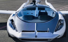 Chiếc ô tô động cơ BMW này có thể bay như máy bay, cứ tầm 1.000 km mới phải tiếp nhiên liệu