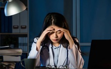 3 thói quen xấu hại gan hơn uống rượu: Việc làm nhiều người lầm tưởng vô hại nhưng thực tế có thể làm hoại tử gan