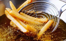 Việt Nam có hơn 300.000 người mắc ung thư, tránh ngay 3 thói quen trong nấu ăn để bệnh không tìm đến