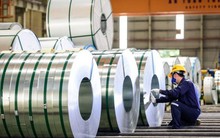 Giá thép xây dựng trong nước tiếp tục giảm hơn 500.000 đồng/tấn