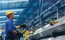 Cổ phiếu thép tăng mạnh từ đáy: Qua cơn bĩ cực, có tới hồi thái lai?