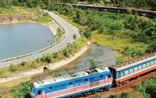 Vé tàu Tết Quý Mão 2023 mở bán từ 25/10, cao nhất hơn 2,7 triệu đồng/vé