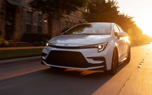 Xe bán chạy nhất thế giới Toyota Corolla nâng cấp nhẹ, giảm giá bản hybrid