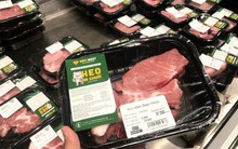 Sau ‘heo ăn chuối’ của bầu Đức, thị trường xuất hiện thêm ‘heo ăn chay’, cuộc đua thịt sạch đang ngày càng khốc liệt