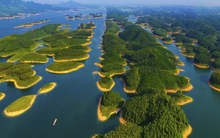 Ảnh: Vẻ quyến rũ mê hồn của hồ Thác Bà mùa nước nổi