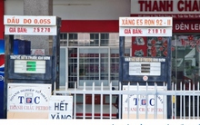 Cây xăng “nghỉ 2 ngày bán 2 tiếng”, đời sống dân xứ biển đảo lộn