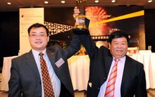 Cách dạy con ít người làm được của 'Vua pha lê': Có gian khổ mới có hạnh phúc, so sánh không phải là cách giáo dục