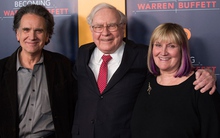 Bài học dạy con 'đắt giá' của các tỷ phú thế giới