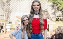 Cặp sinh đôi cùng trứng có 1-0-2 khiến bác sĩ ngỡ ngàng khi làm xét nghiệm