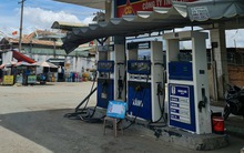 Một hệ thống cây xăng ở TP.HCM 'không còn nguồn hàng, có thể phải tạm ngưng bán'