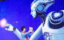Bất ngờ trước những tiến bộ không tưởng của Trung Quốc về AI: Từ xe không người lái tới công tố viên AI, bạn ảo...