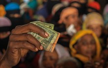 Từ "phép màu kinh tế" thành quốc gia cần IMF hỗ trợ: Điều gì đã xảy ra với Bangladesh?