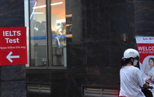 Bộ GD-ĐT phê duyệt tổ chức thi IELTS, TOEFL trong vài ngày tới