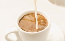 4 thói quen uống cà phê khiến bạn lão hóa, già đi nhanh hơn mà không biết